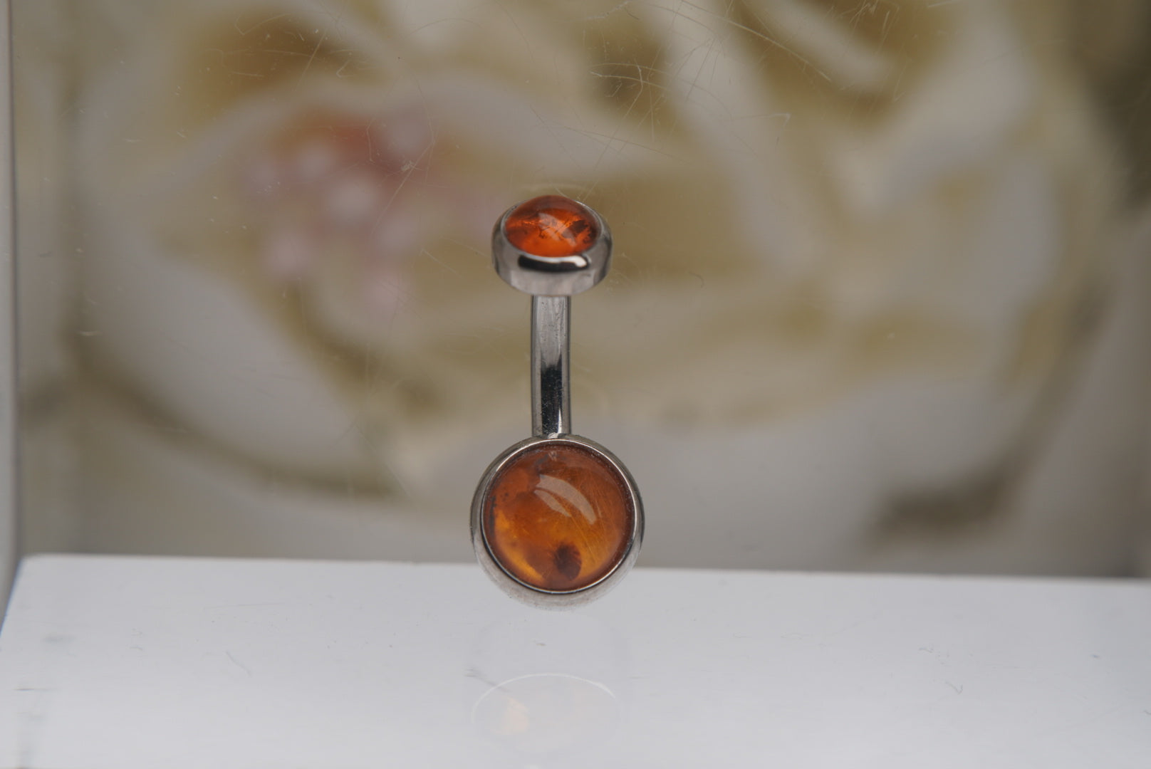 Amber Navel in a Bezel Setting (4mm/6mm)