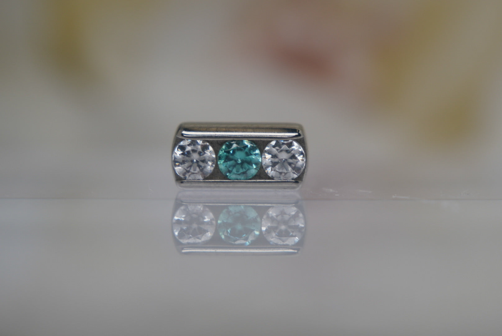 3-Gem Channel (Light Green & White)