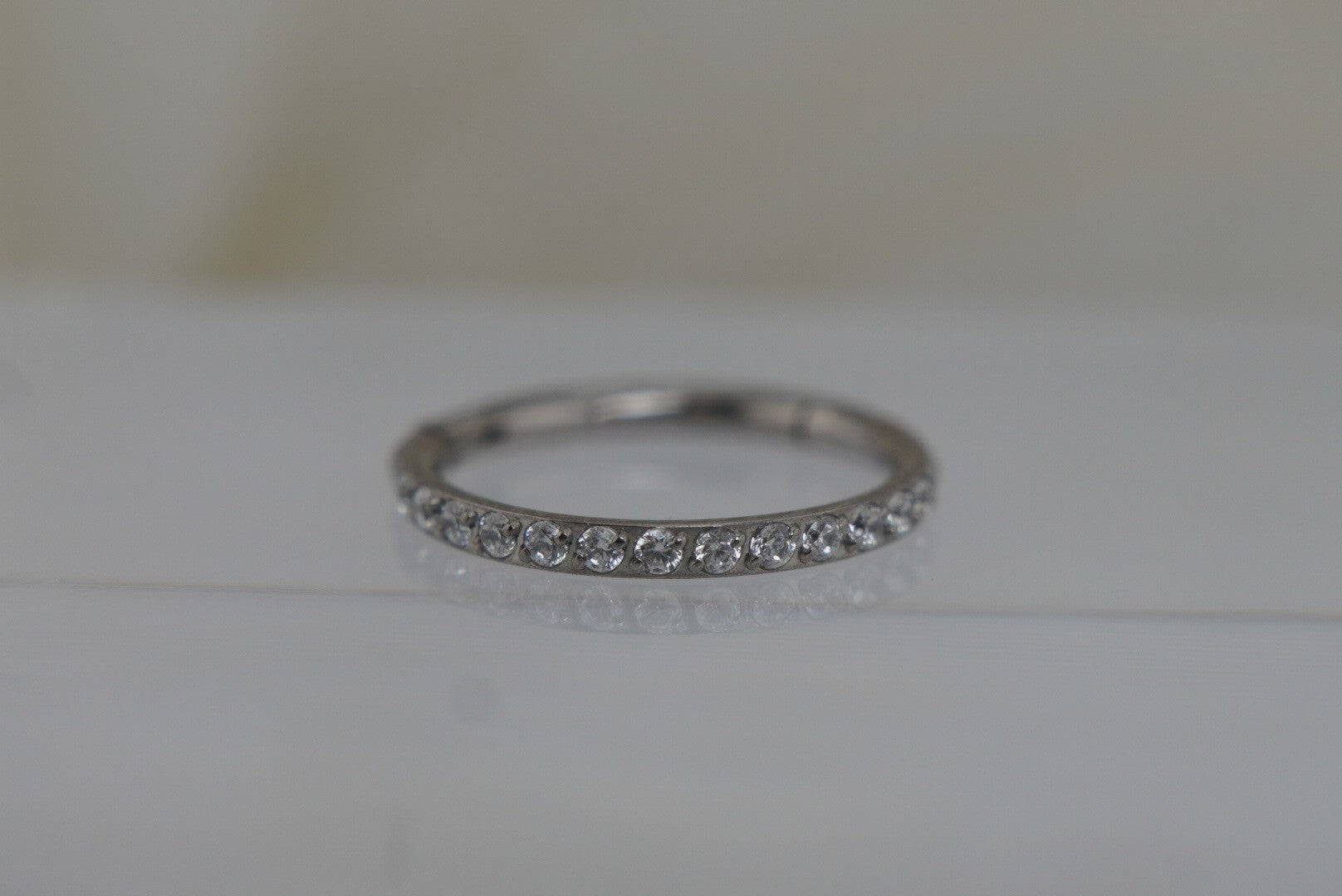 18g Crystal Titanium Clicker