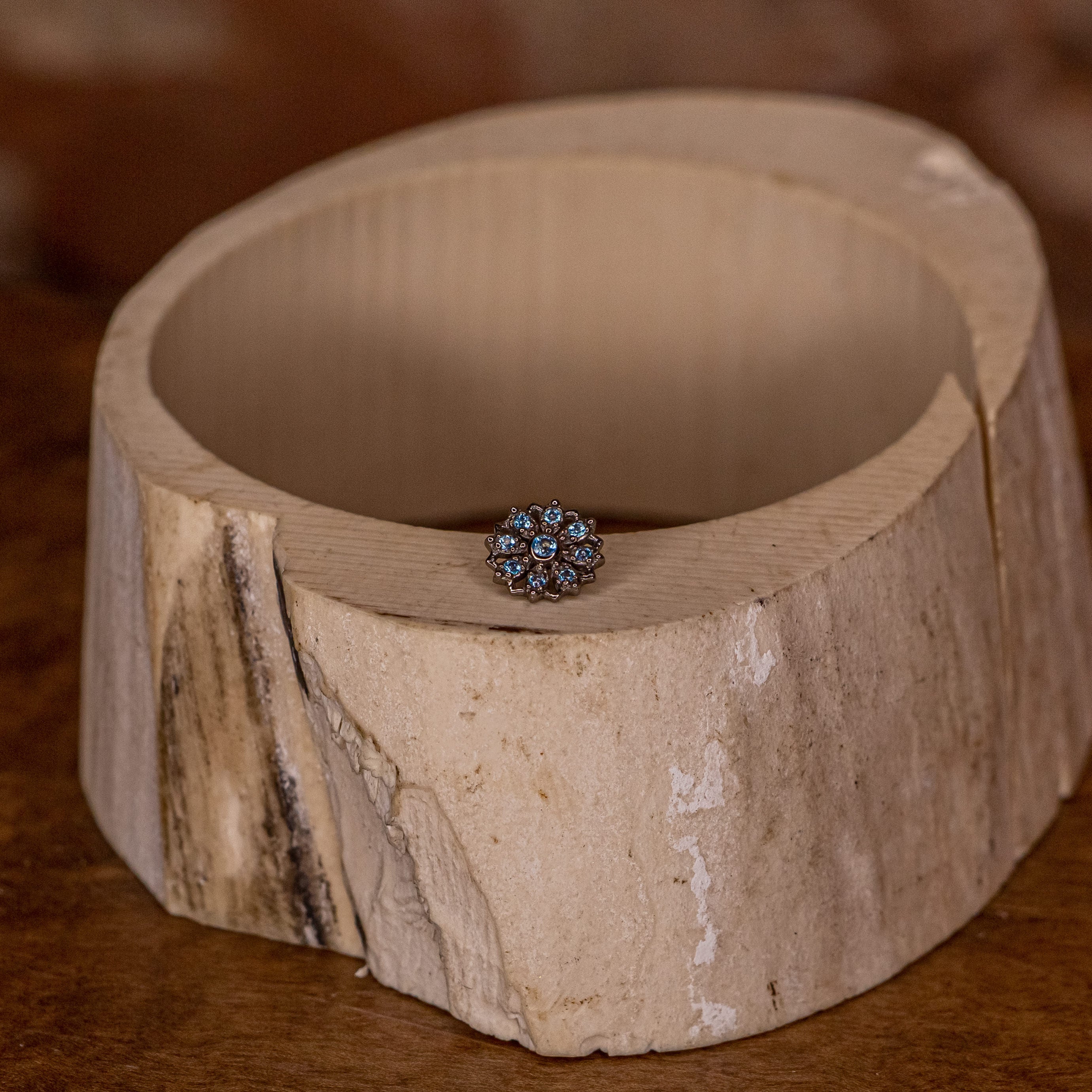 Rosette in Black Rhodium- 16g