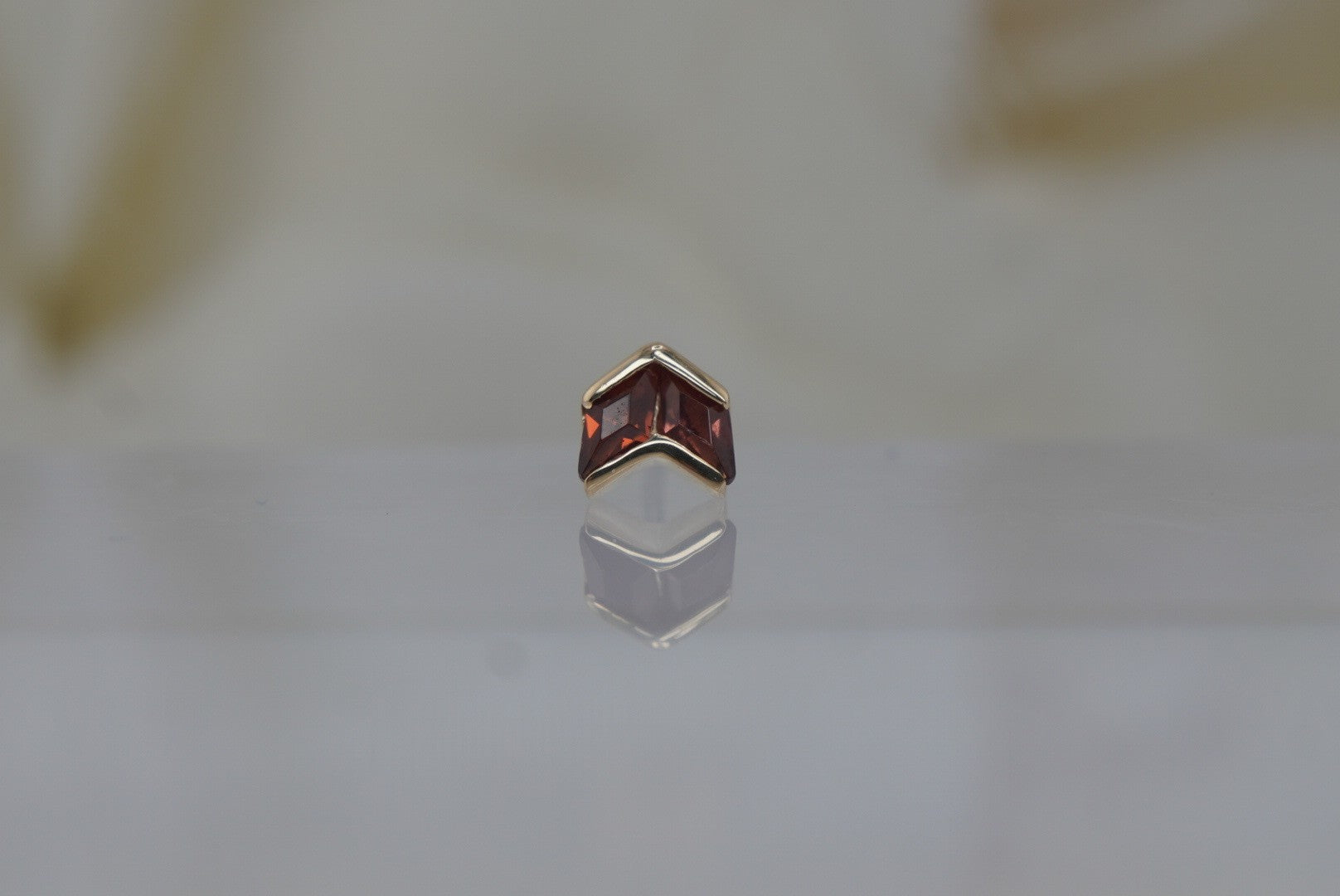 Vande with Garnet