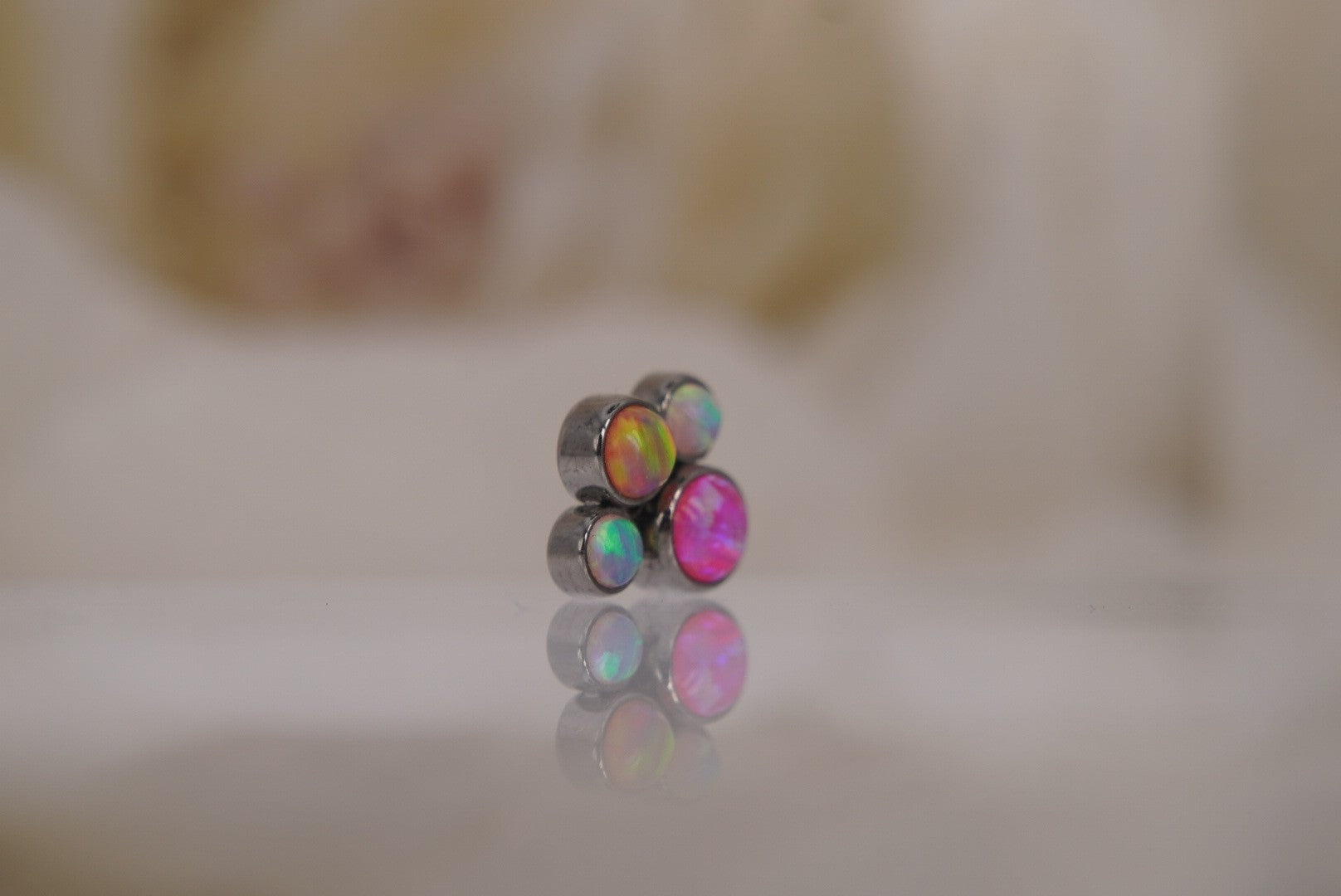 Caeli (Pink & White Opals) 16g