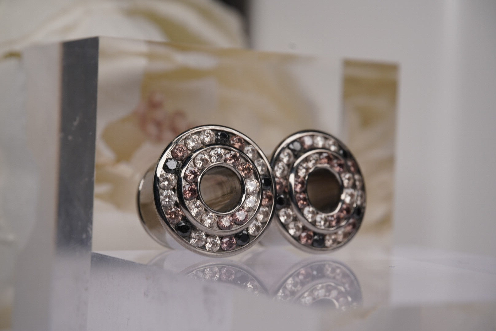 Gemmed Eyelets in Champagne, Black, White & Brown-  1/2g