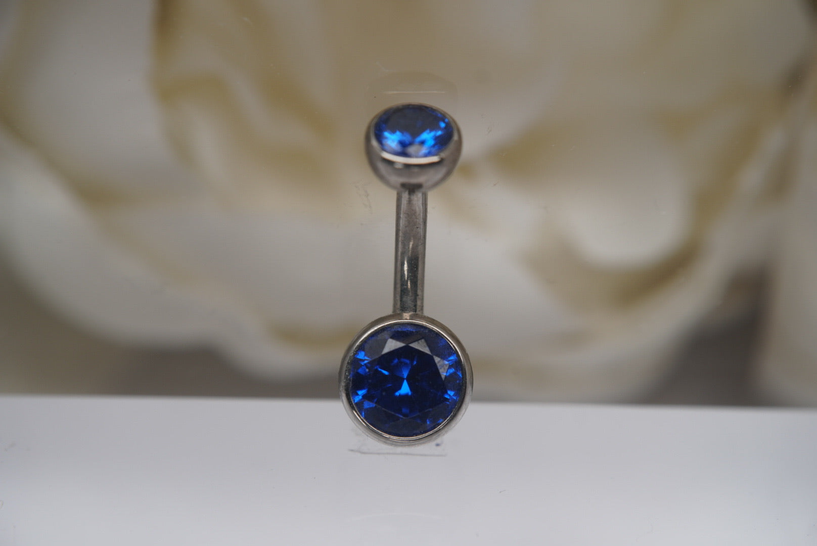 Sapphire Blue Crystal Navel in a Bezel Setting  (4mm/6mm)
