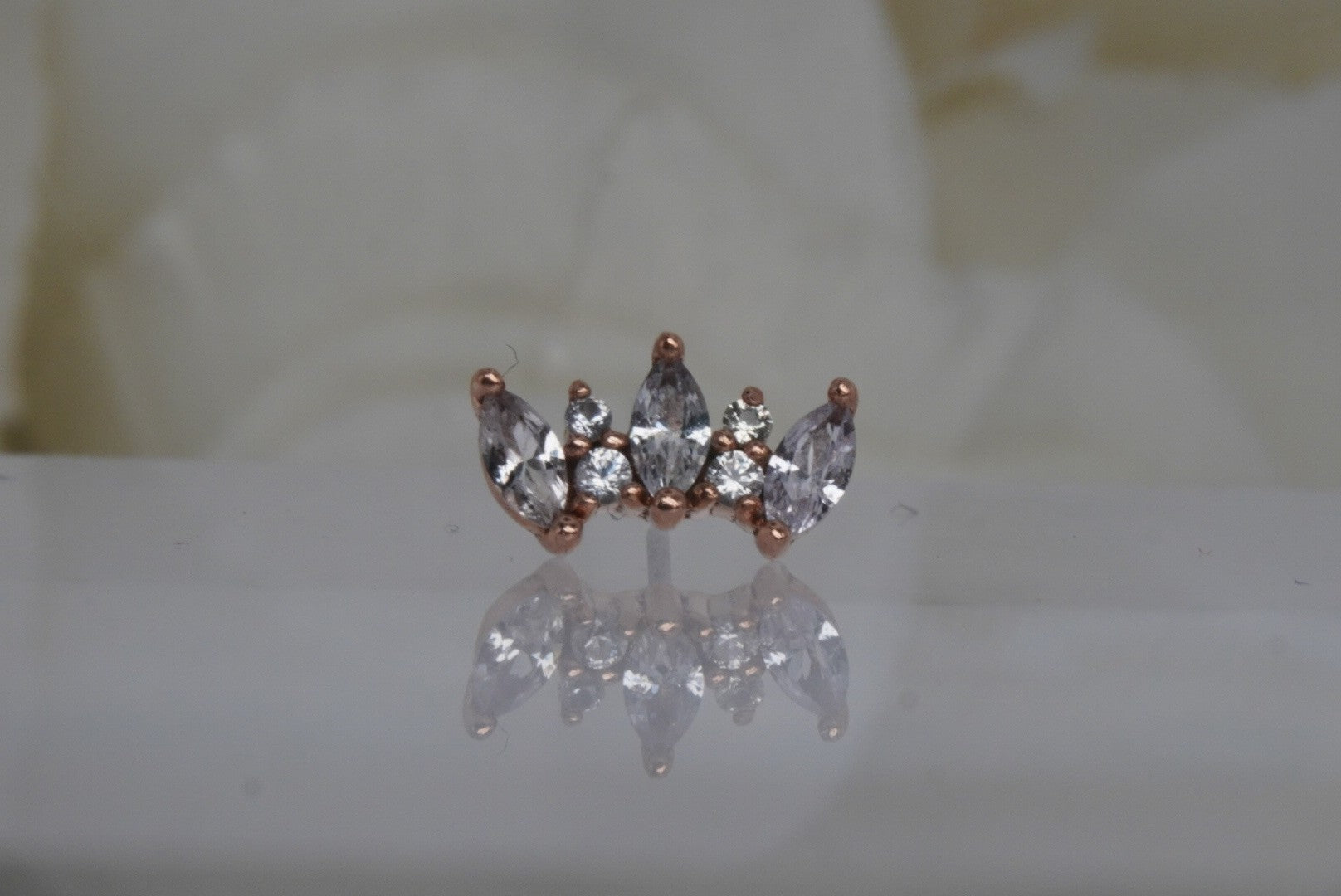 Alice with White Sapphires