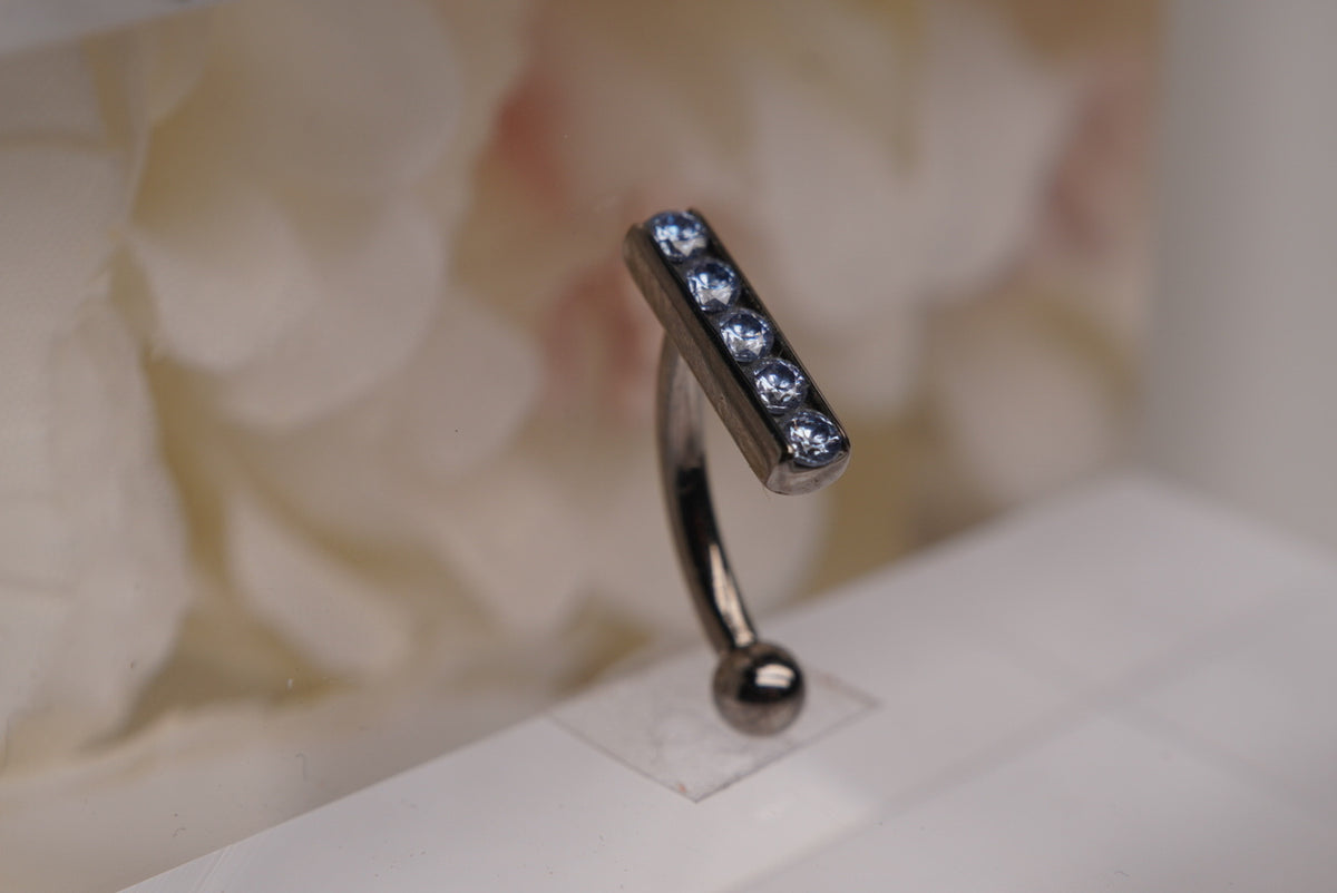 5-Gem Top Hanging with light blue Crystals in 14g