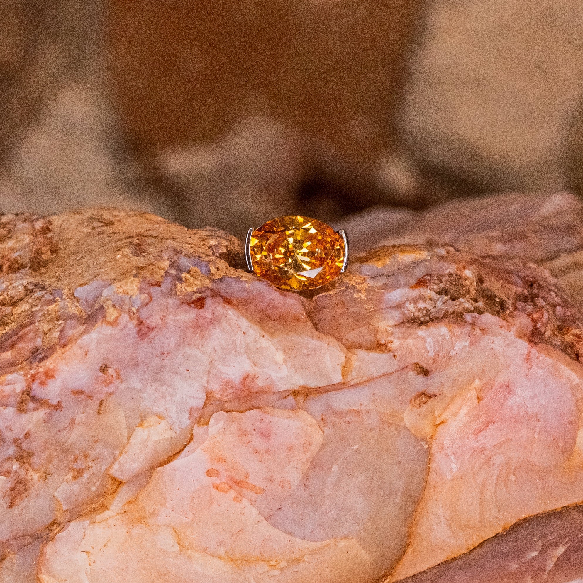 2-Prong Amber Oval Crystal- 12/14g