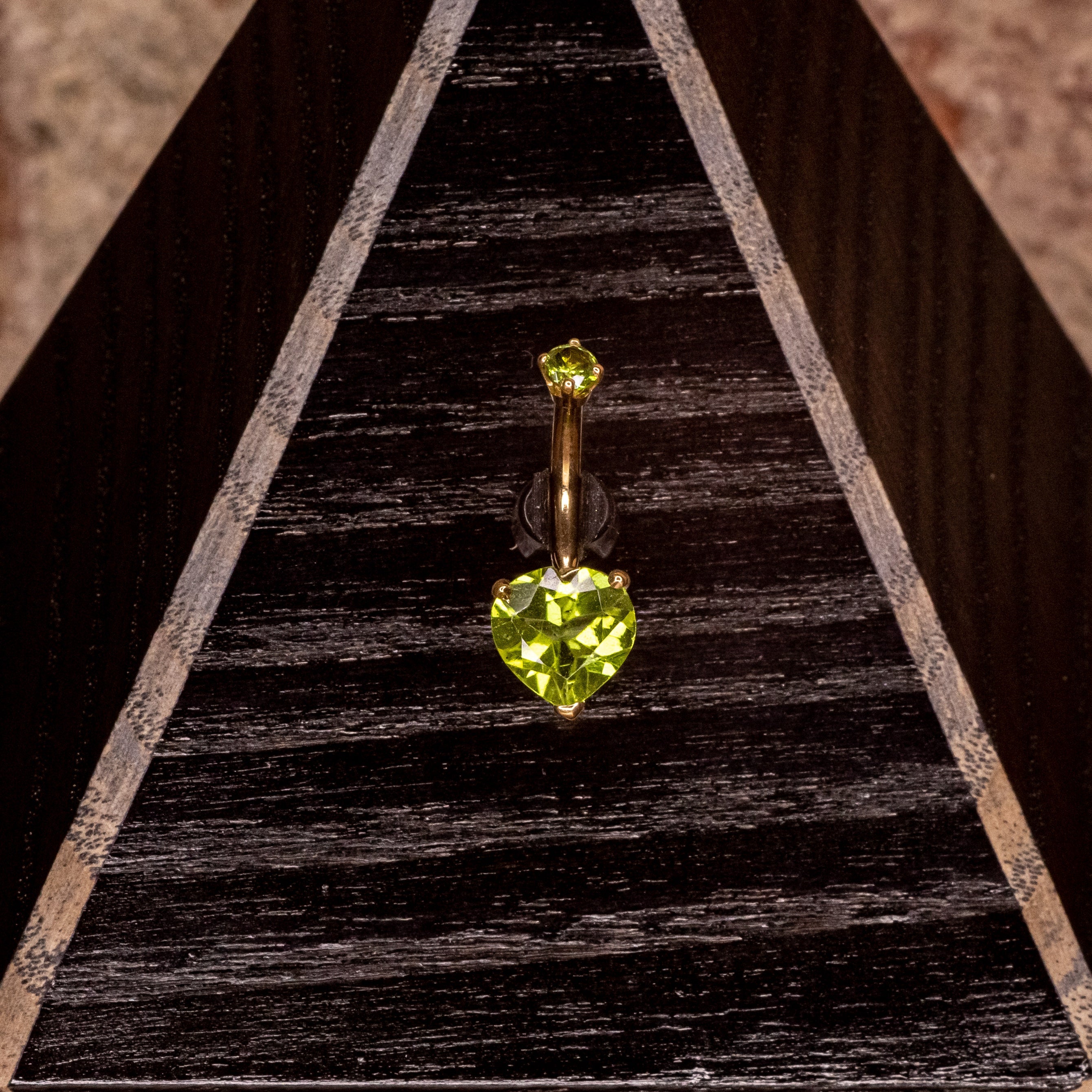 Heart Green Swarovski Crystal in Yellow Gold Navel 14g 3/8"