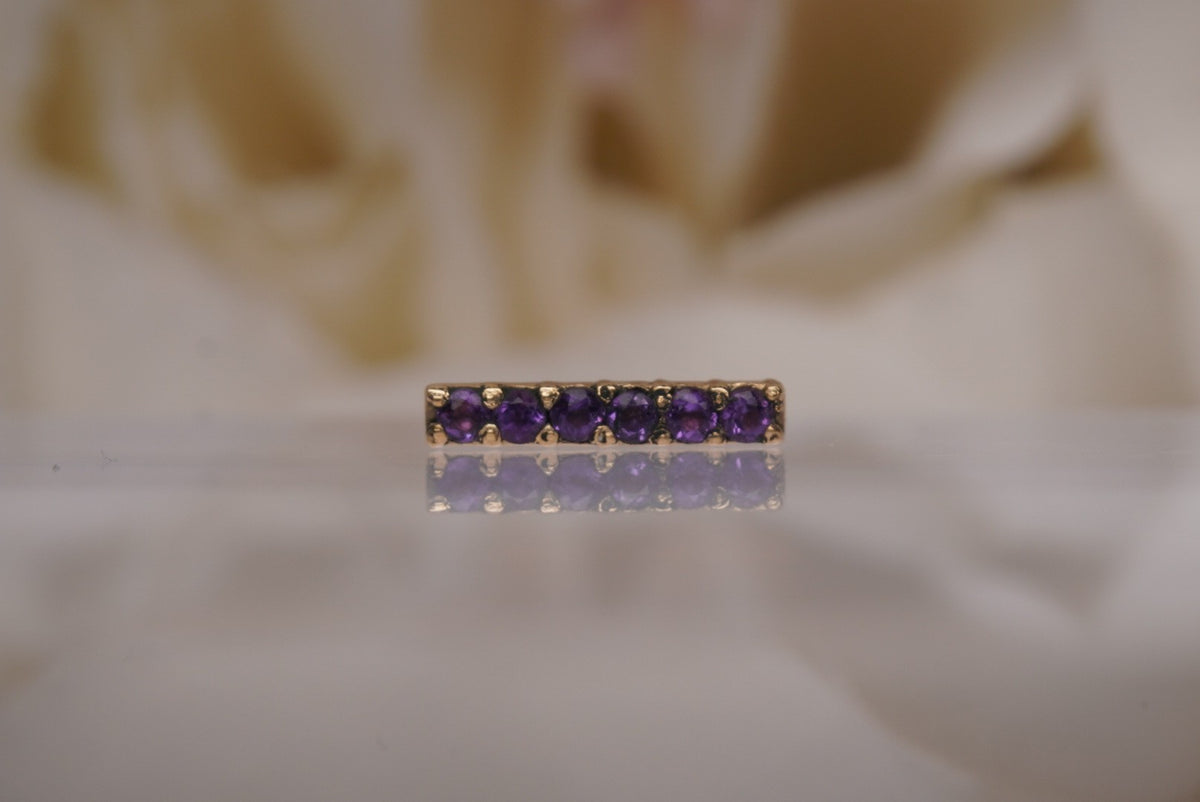 Rail Pin in Gold with Amethyst