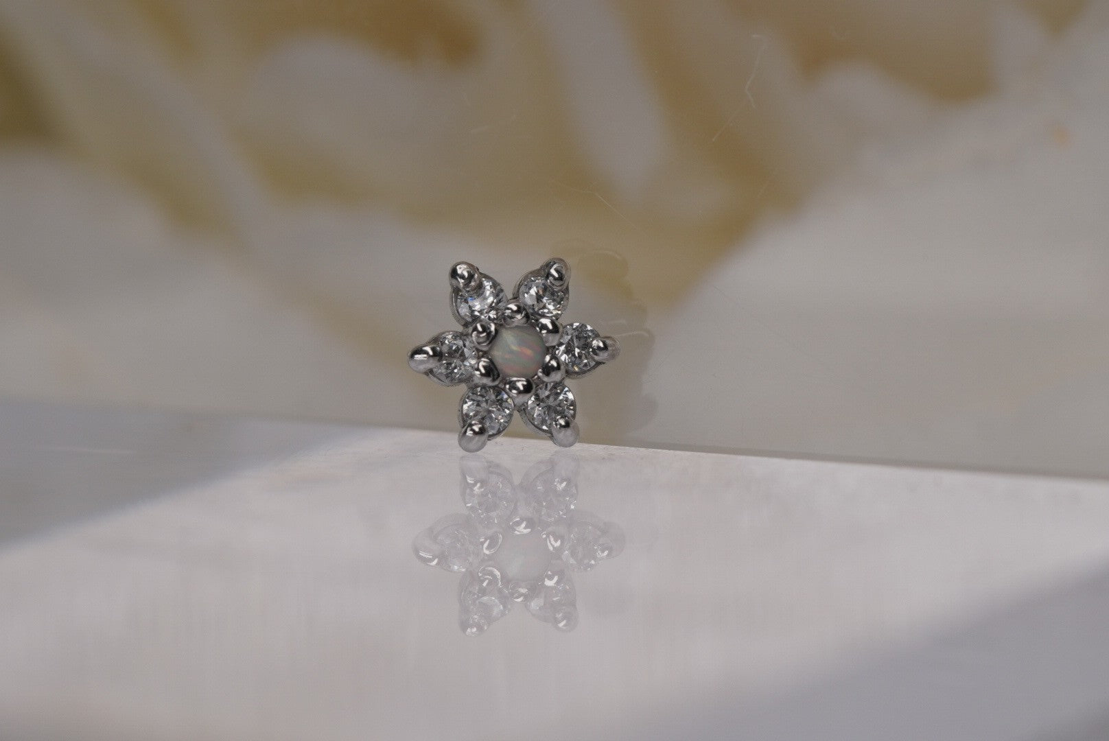 6-Petal Flower in White Gold- 16g