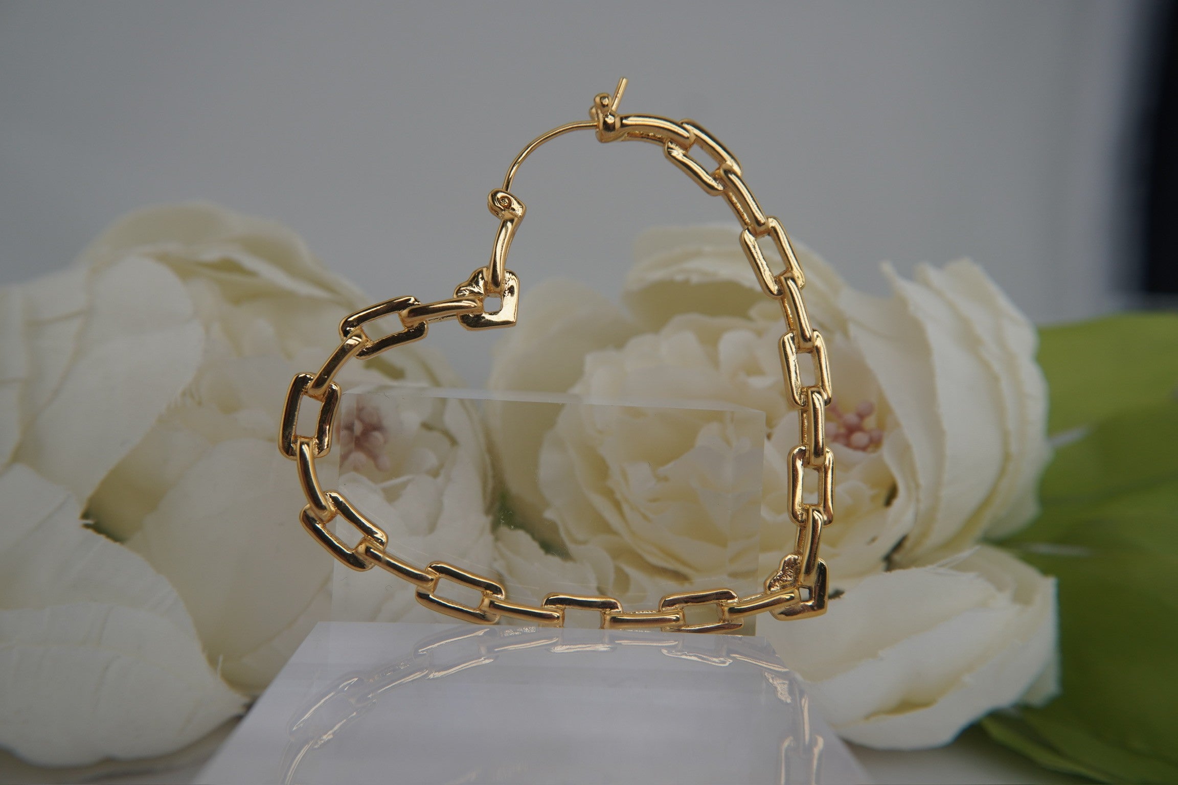 Unbounded- Traditional