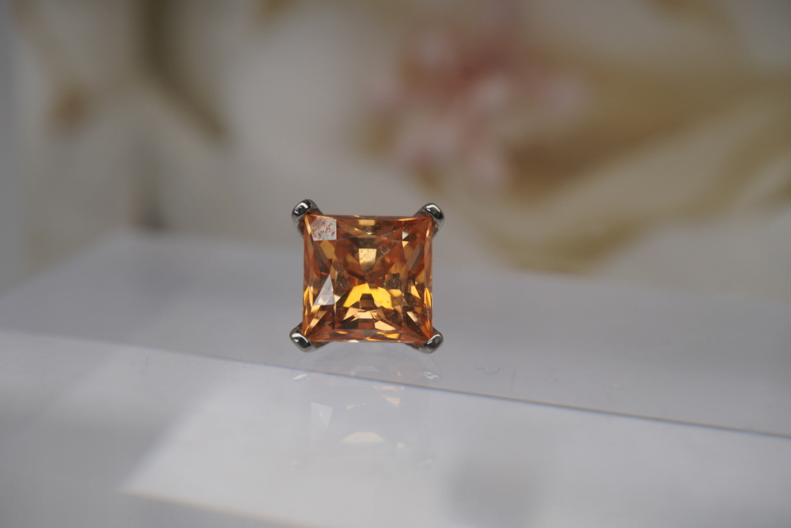 Princess Cut 16g/18g- Amber Crystal