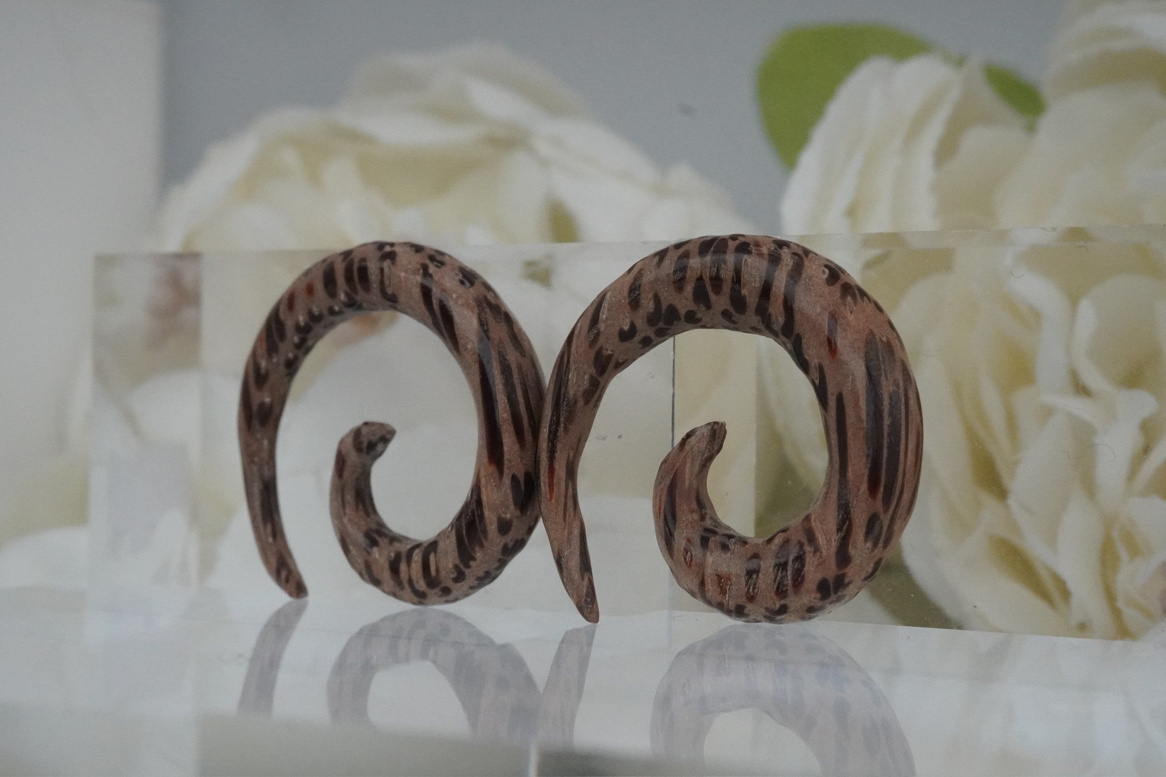 2g Spotted Wood Spirals