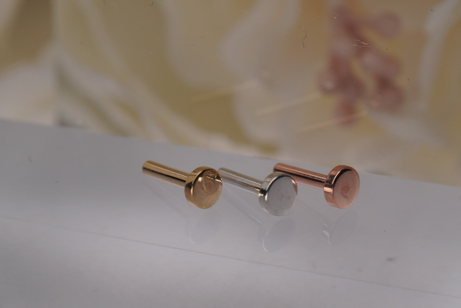 4mm Gold Threadless Labret Post
