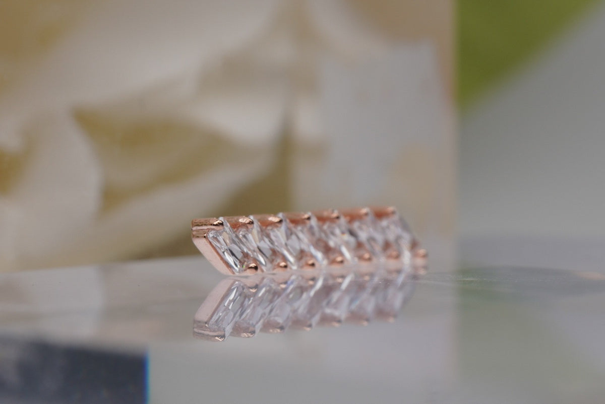 vPhoto of 14k gold “Baguette Cascade” threadless end in rose gold, side view