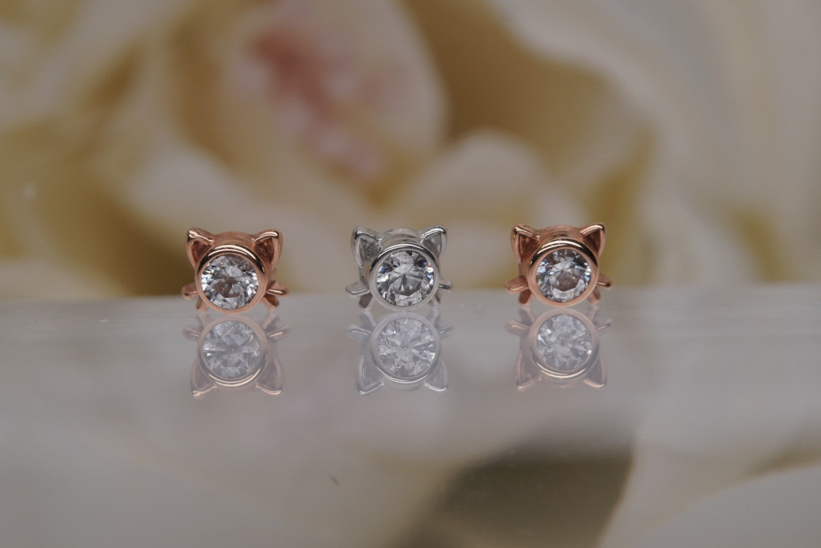 Kitty Head in Gold- 16g