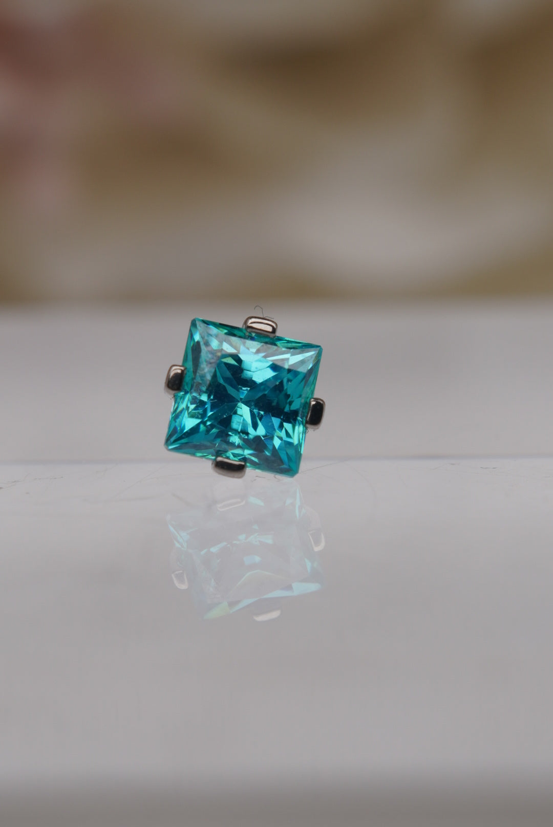 12/14g Princess Cut- Mint Green Crystal