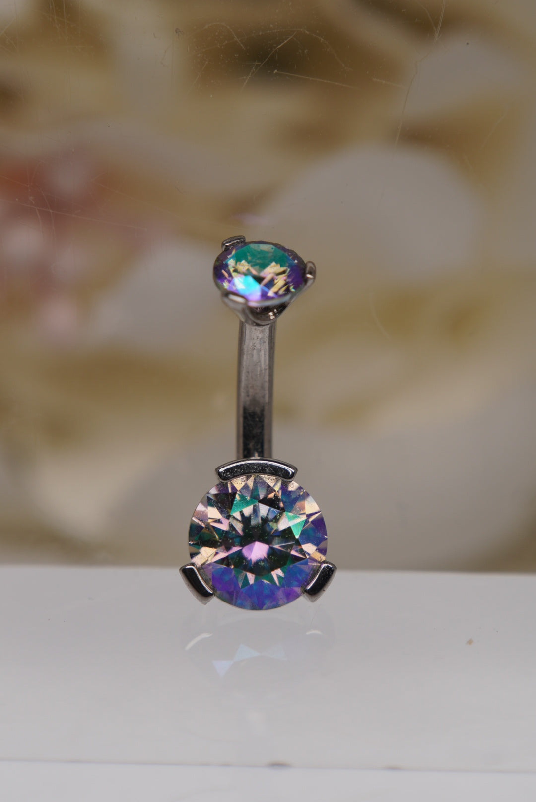 Paradise Shine Crystal Navel in a Prong Setting  (4mm/6mm)