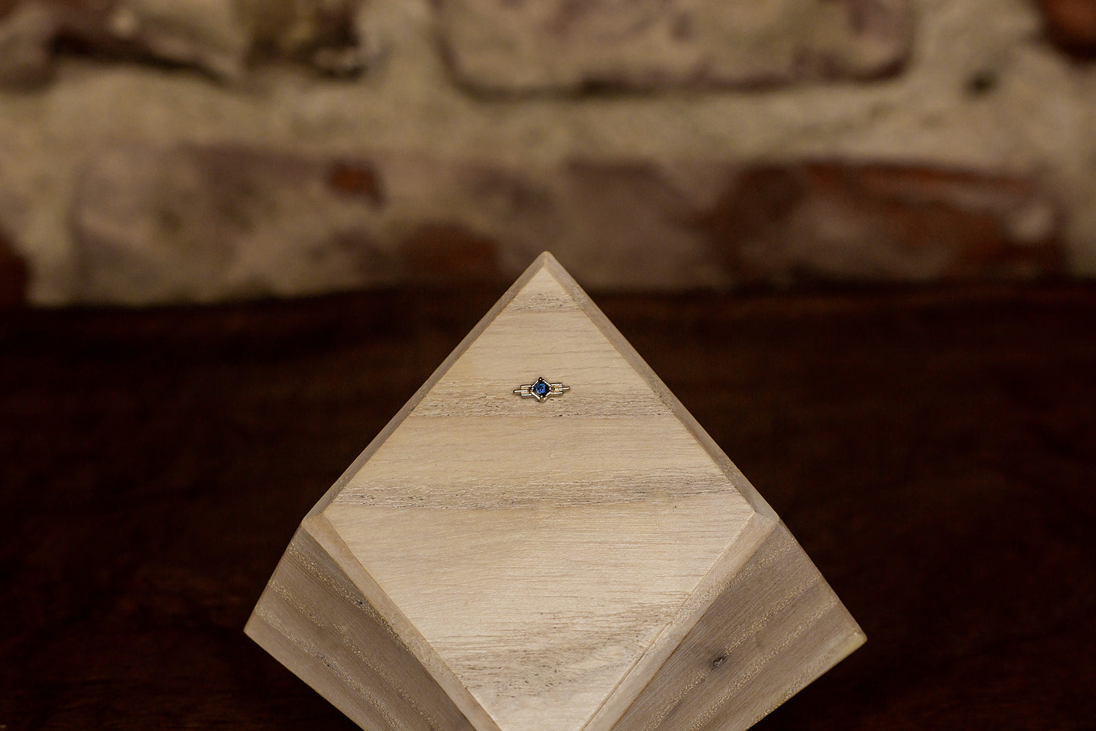 Dusk in White Gold with Sapphire