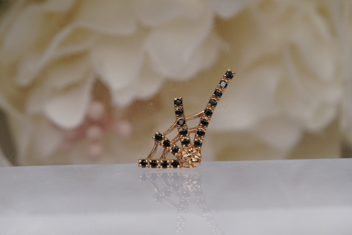 14k Gold 7x16.5mm "Tarantula Web" in yellow gold, front view