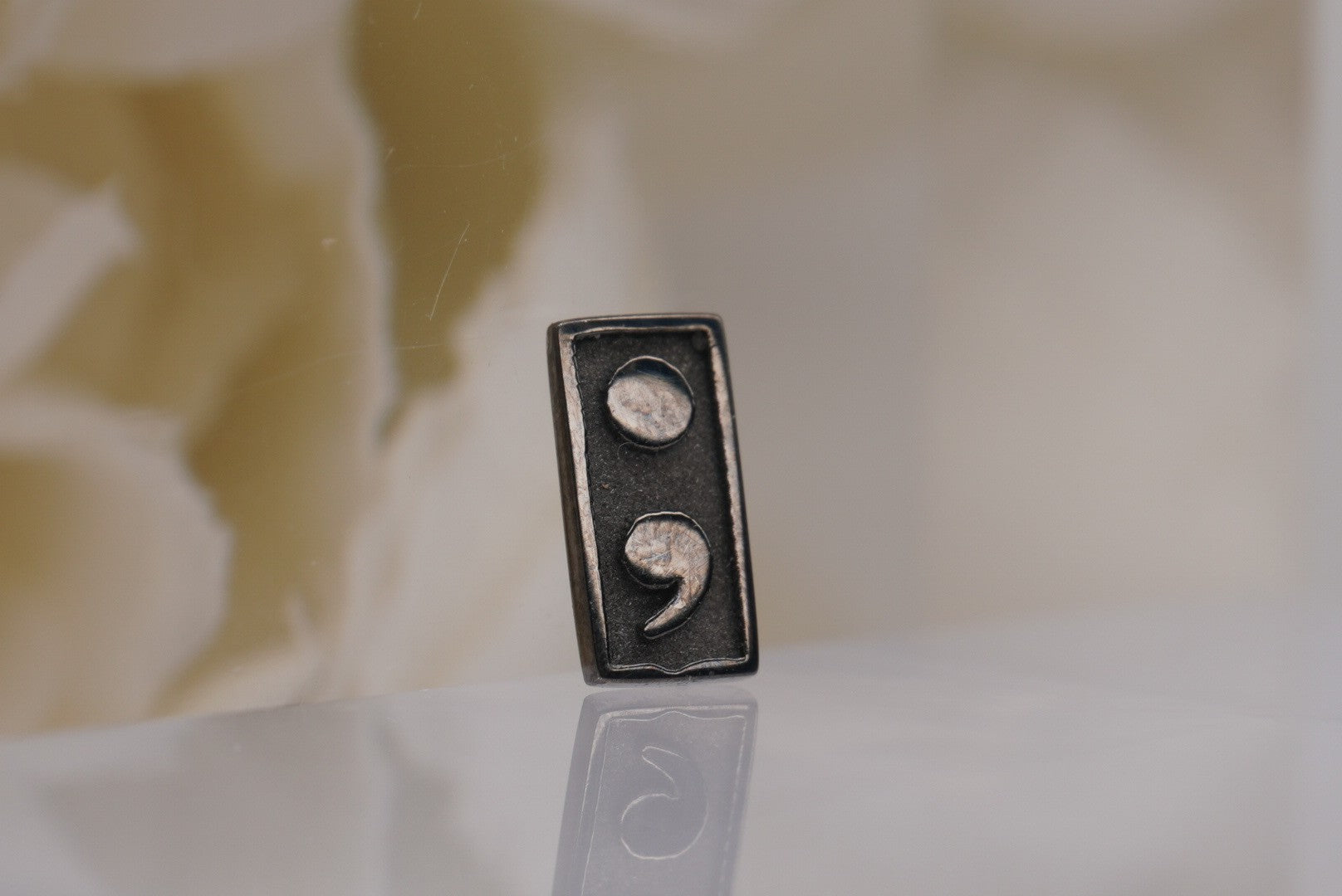 Semi-Colon Bar in Black Rhodium