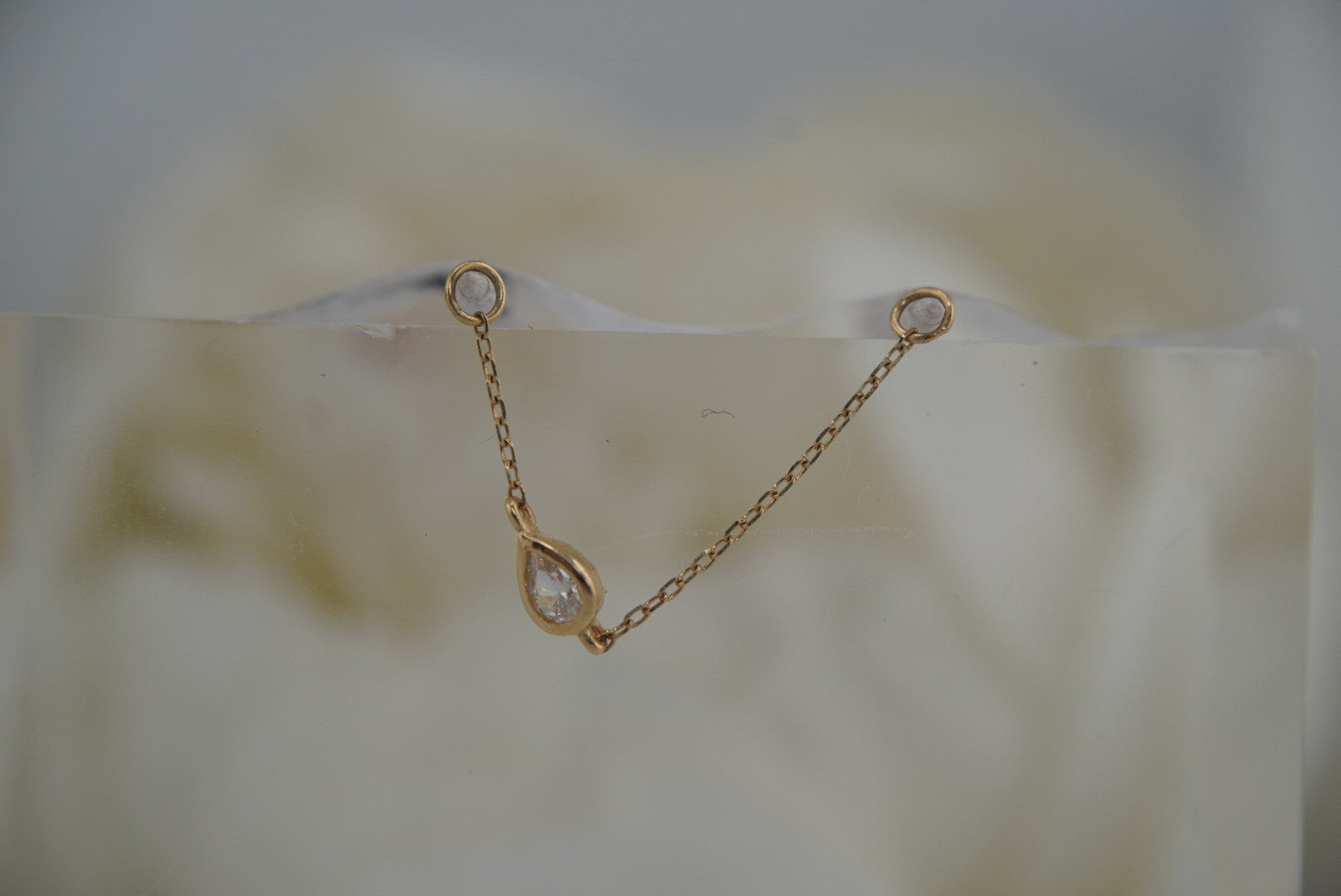 Single Chain with a Teardrop Crystal