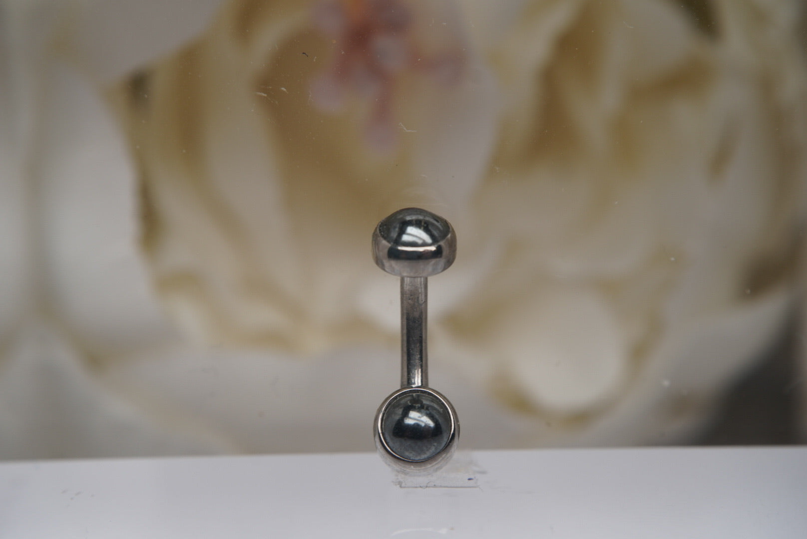Hematite Navel in a Bezel Setting  (4mm/4mm)