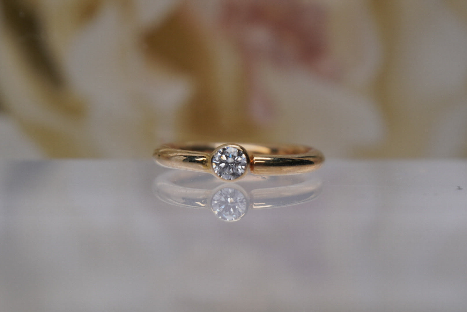 14g Side Facing Deco Gem Ring in Gold