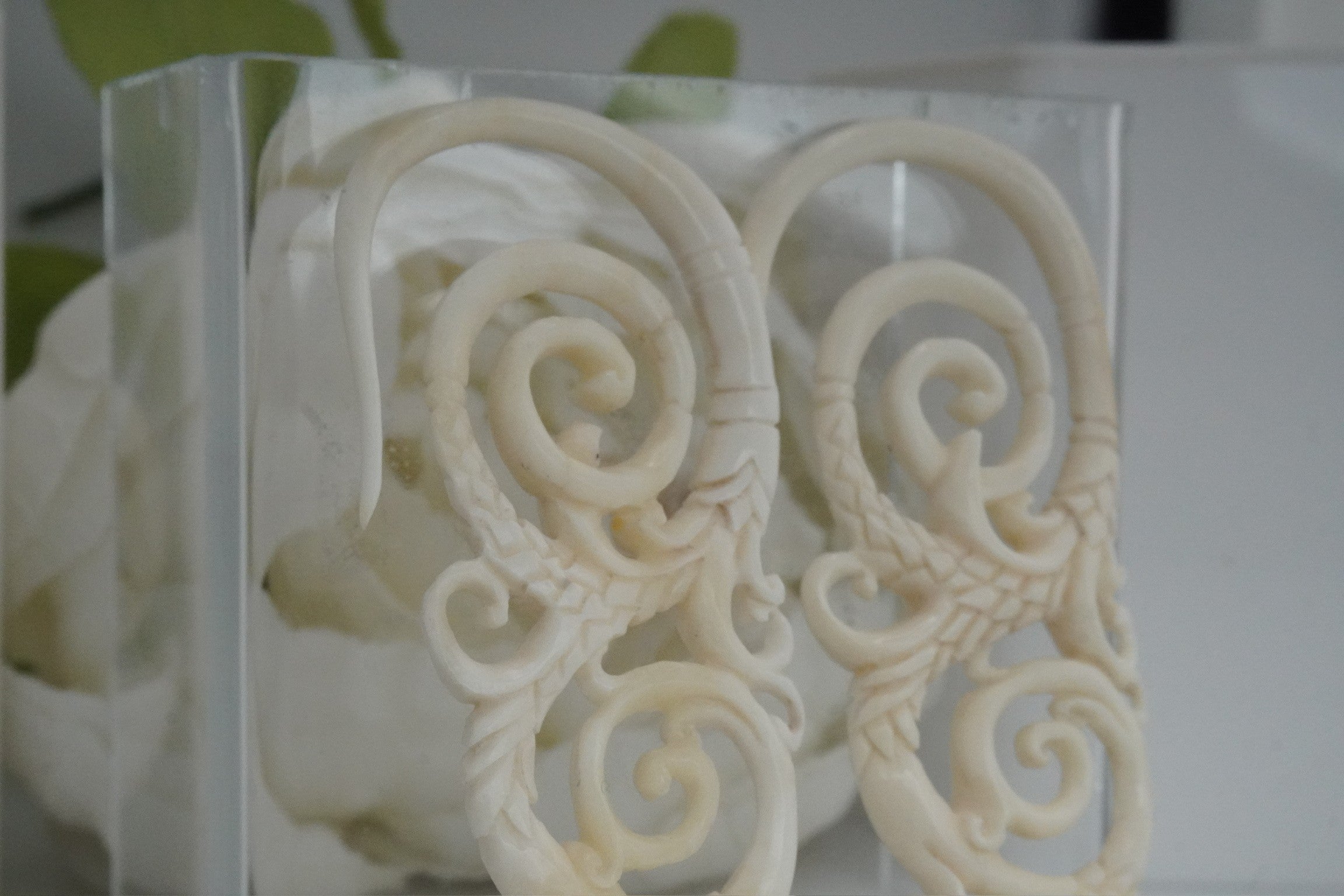 Dragon Scale Filigree Hangers in White Horn - 8g