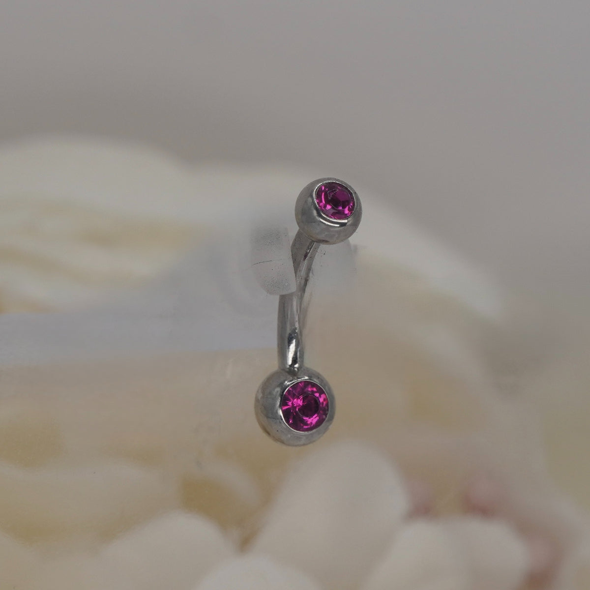 Implant Grade Titanium, 14g 5/16” Ruby Red 4mm Bezel Navel curve