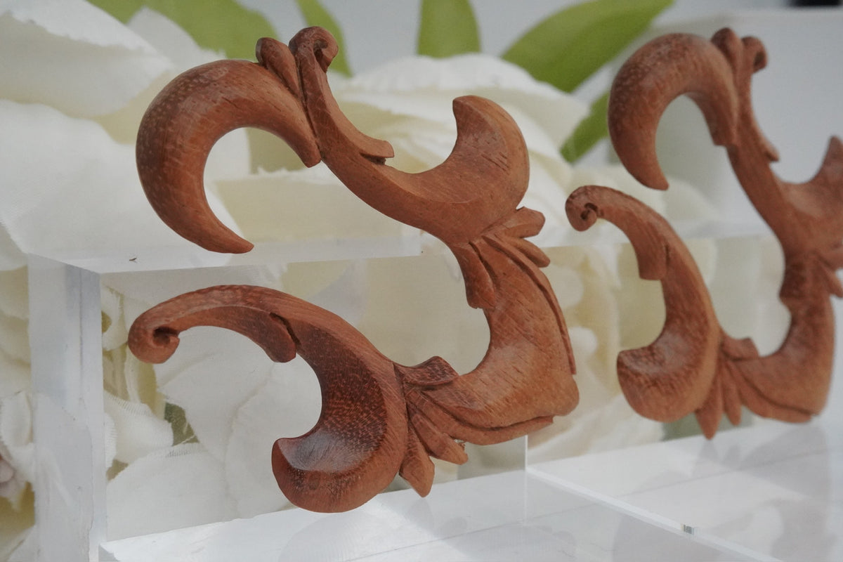 Carved Light Wood Hangers- 2g