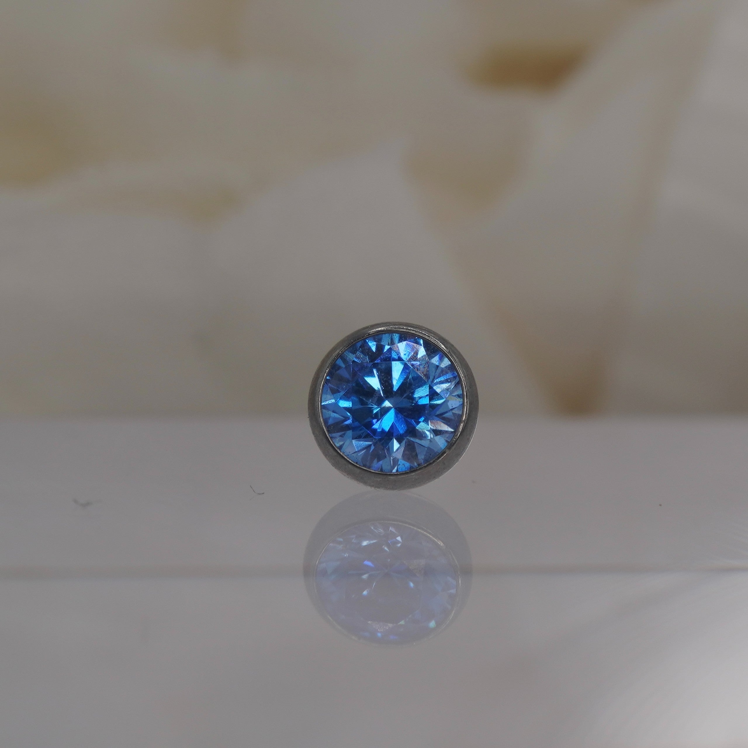 Round Bezel - Arctic Blue Crystal
