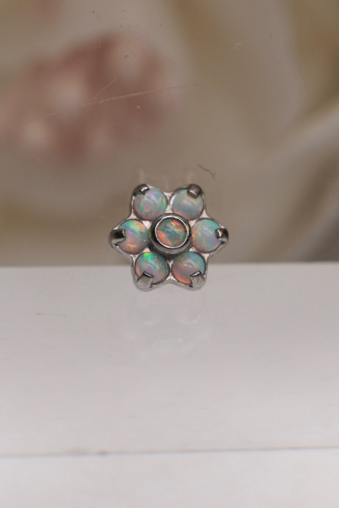 6-Petal Flower 5mm (White Opal)