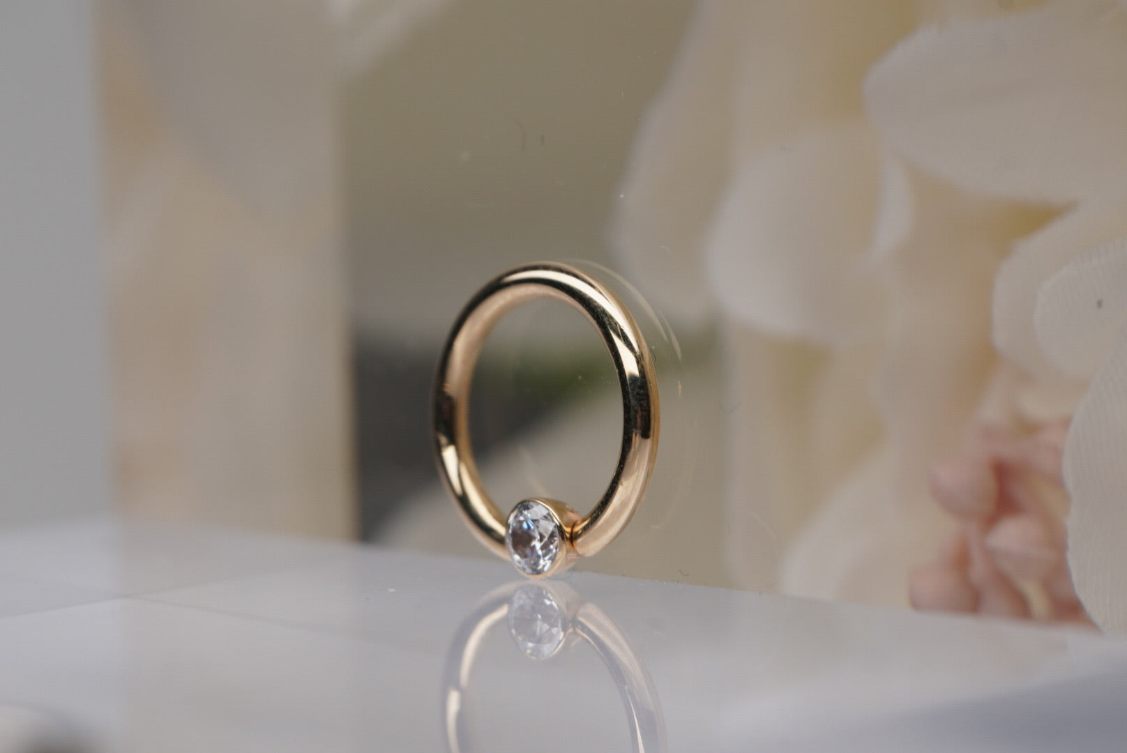 20g Forward Facing Deco Gem Ring in Gold